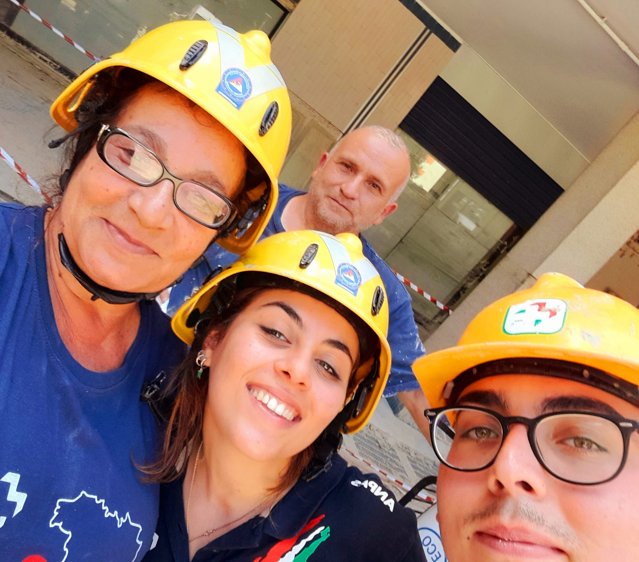 I VOLONTARI APAS PATERNÒ IN ROMAGNA IN SUPPORTO DEGLI ALLUVIONATI