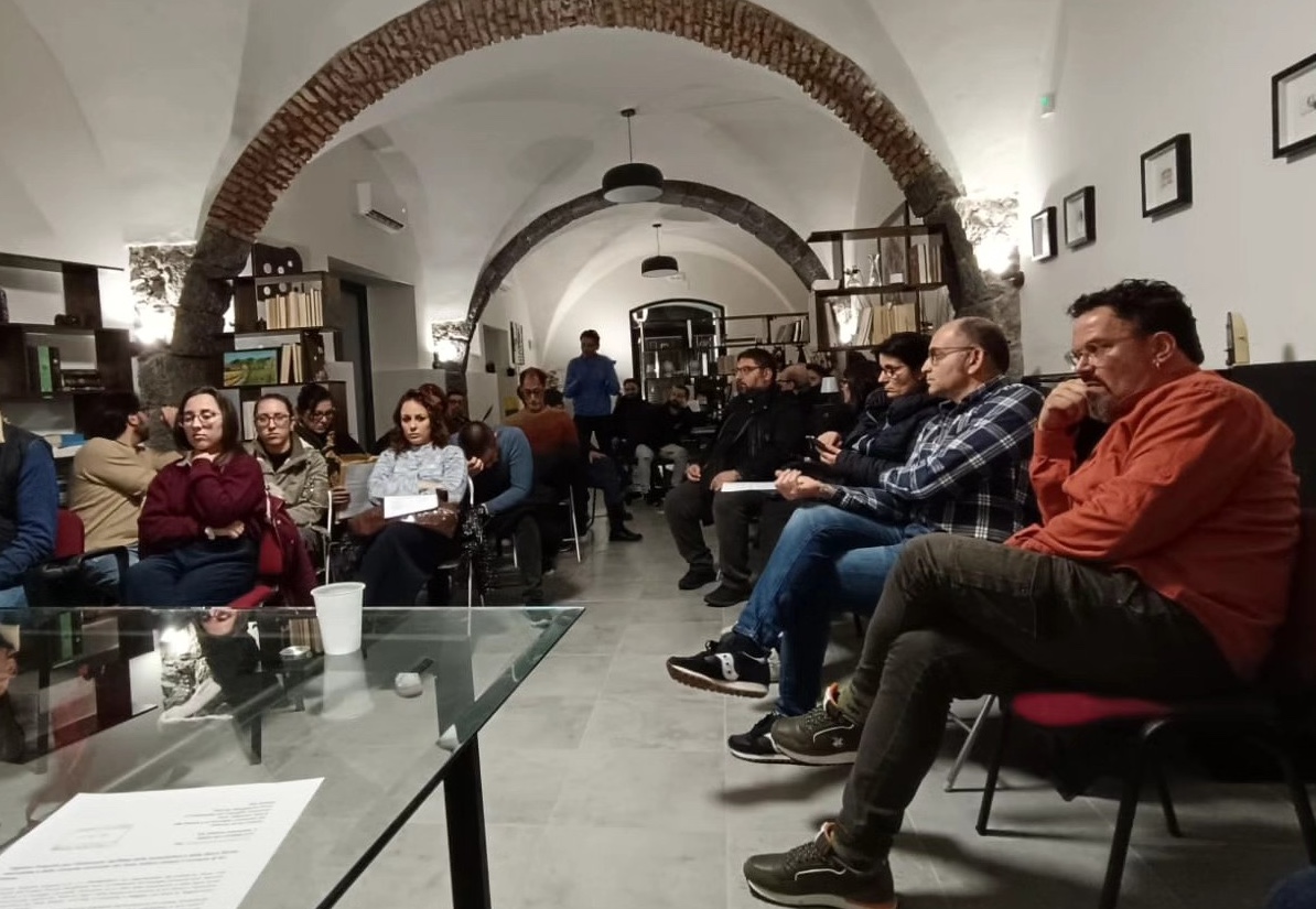 Volontariato giovanile: creare una rete solida per aiutare la comunità