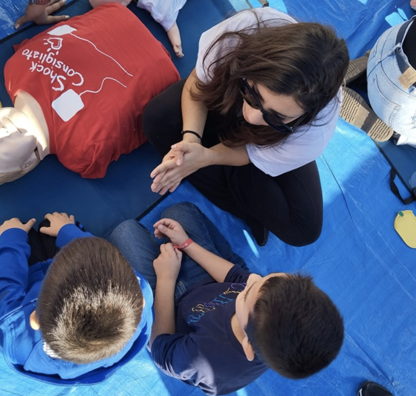 VOLONTARI IN FESTA PER I DIRITTI DEI BAMBINI